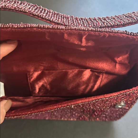 From India to you maroon beaded shoulder bag - Picture 5 of 5
